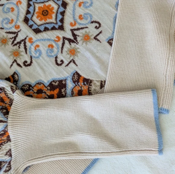 Cara Cara Esme Top in Turtledove Vintage Paisley - Picture 4 of 6